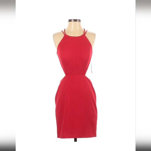 Red dress - Picture 2 of 6